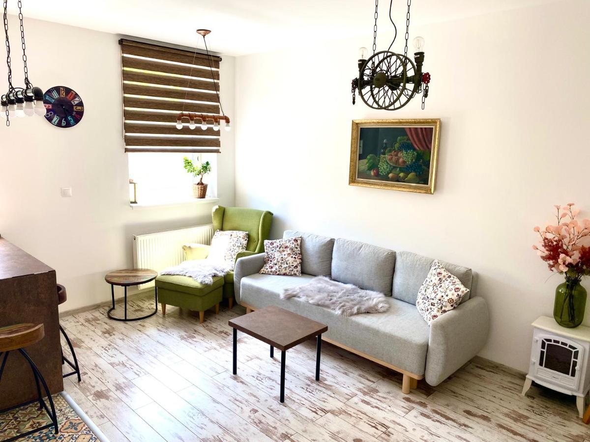 Residence Park Lovely Apartman With Private Parking Kysucke Nove Mesto Buitenkant foto